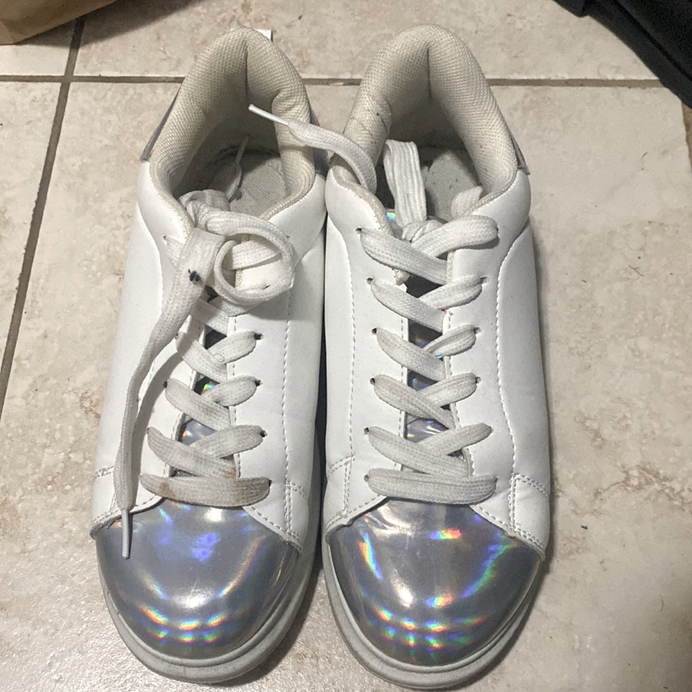 Women girls white sneakers hologram toes heels size 8